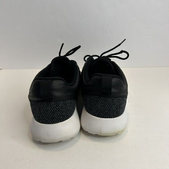 NIKE ROSHE ONE KNIT WOMEN SIZE 9 BLACK COOL GREY COMFORT STYLISH - Picture 4 of 7
